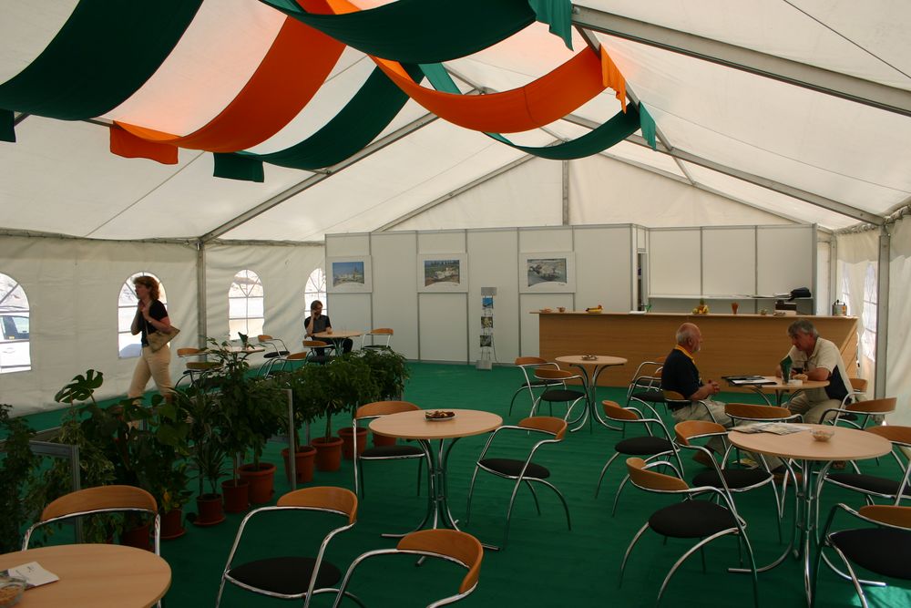 party stany podlahy 02