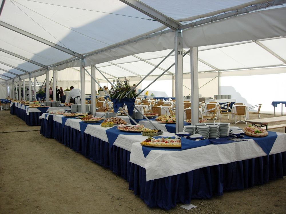 párty stany pro catering
