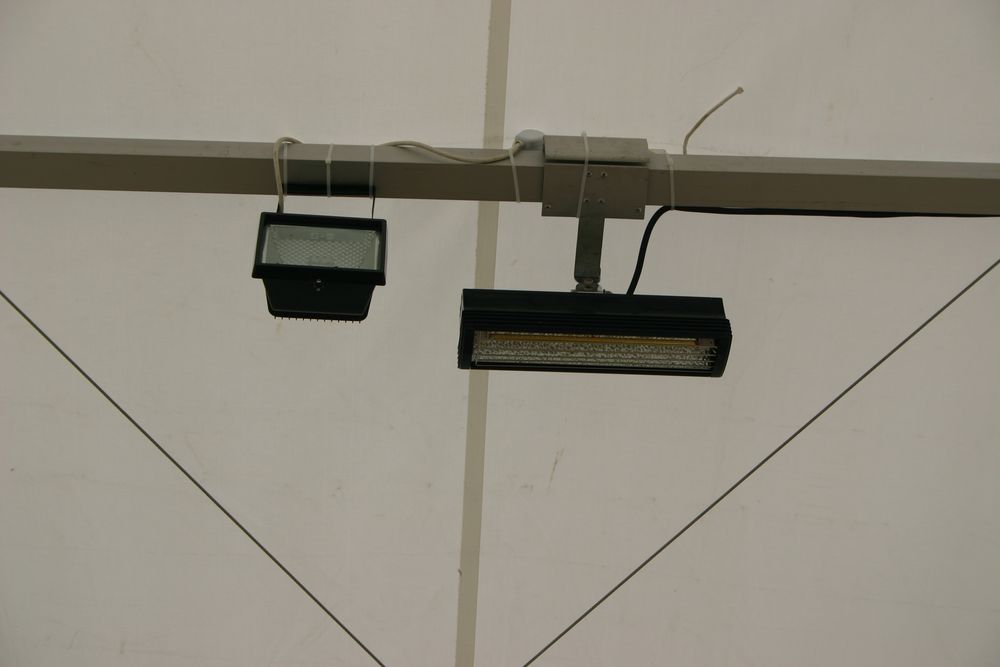 pronájmy párty stanu - osvětlení